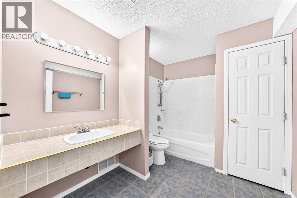 184 Hampshire Circle Nw Property Photo 34