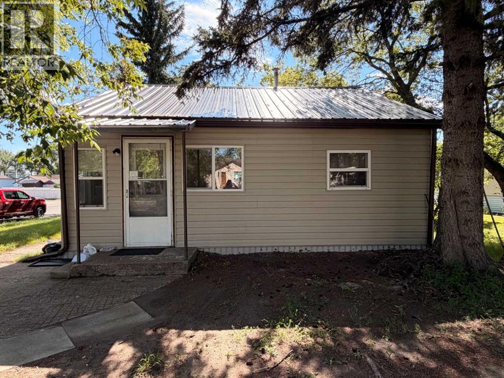 737 6 Avenue Property Photo 1