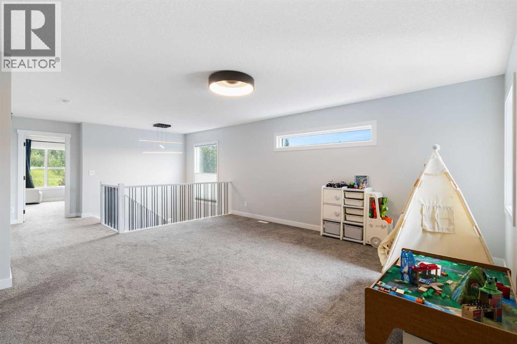 100 Crestbrook View Sw Property Photo 20