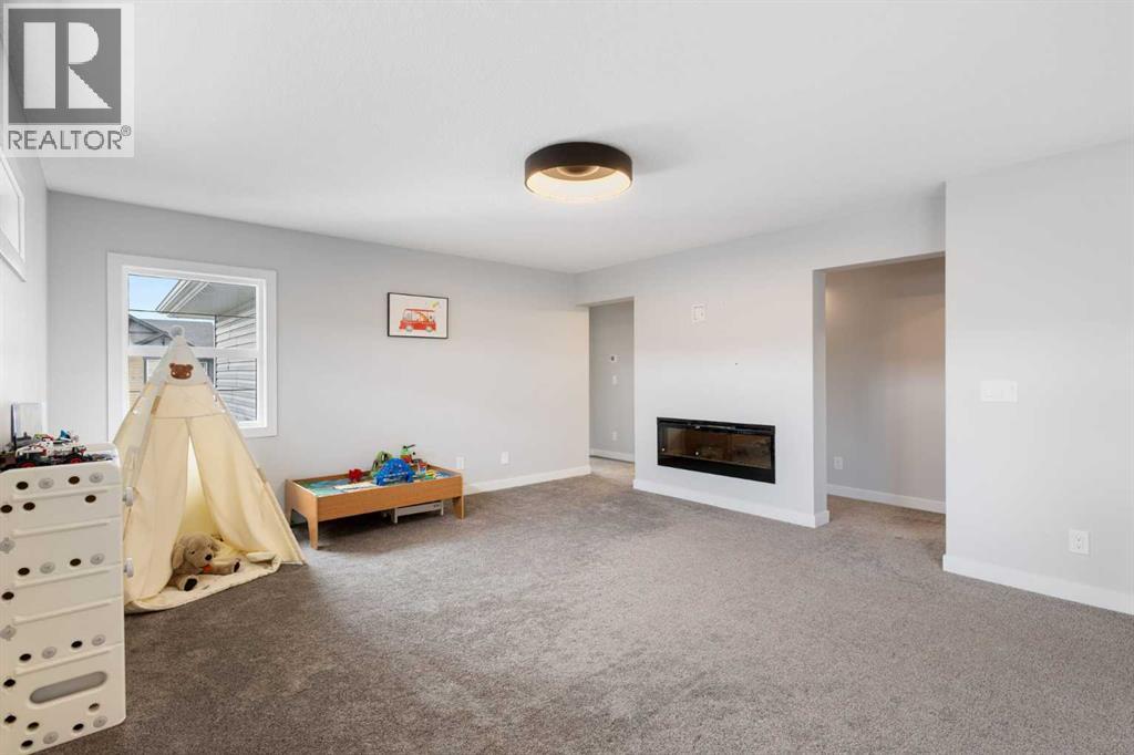 100 Crestbrook View Sw Property Photo 22