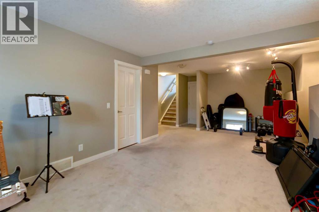 6 Elgin Meadows Road Se Property Photo 22