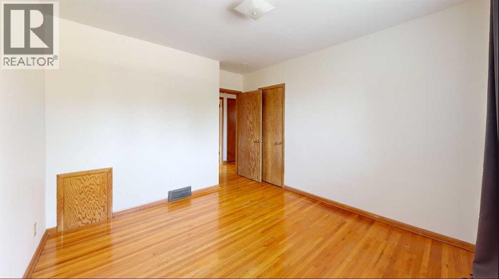 712 55 Avenue Sw Property Photo 12