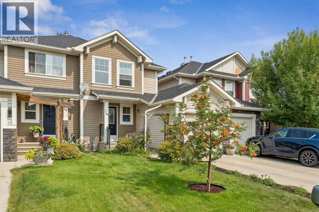 16 Cranberry Green SE Property Photo 1