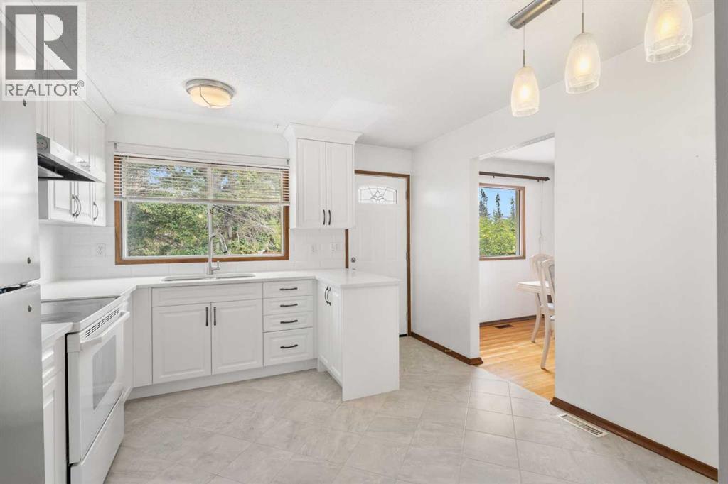 6008 Dalgetty Drive Nw Property Photo 11