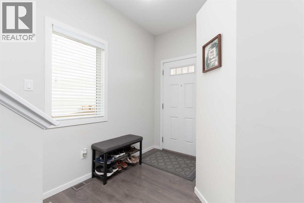 417 Moonlight Way W Property Photo 3