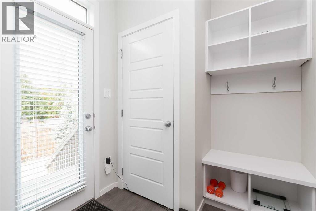 417 Moonlight Way W Property Photo 12