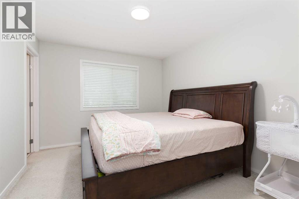 417 Moonlight Way W Property Photo 15