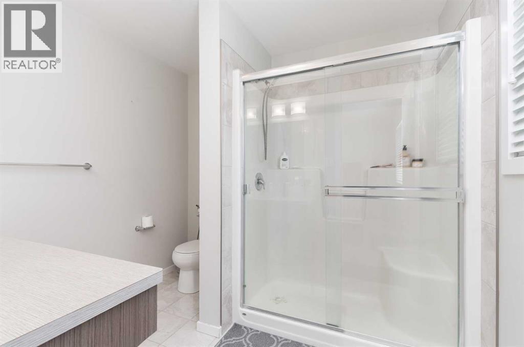 417 Moonlight Way W Property Photo 16