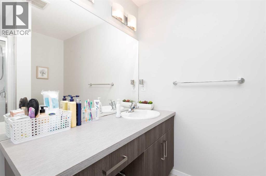 417 Moonlight Way W Property Photo 18