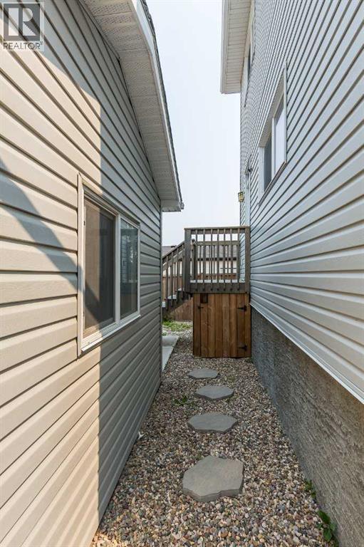 417 Moonlight Way W Property Photo 38