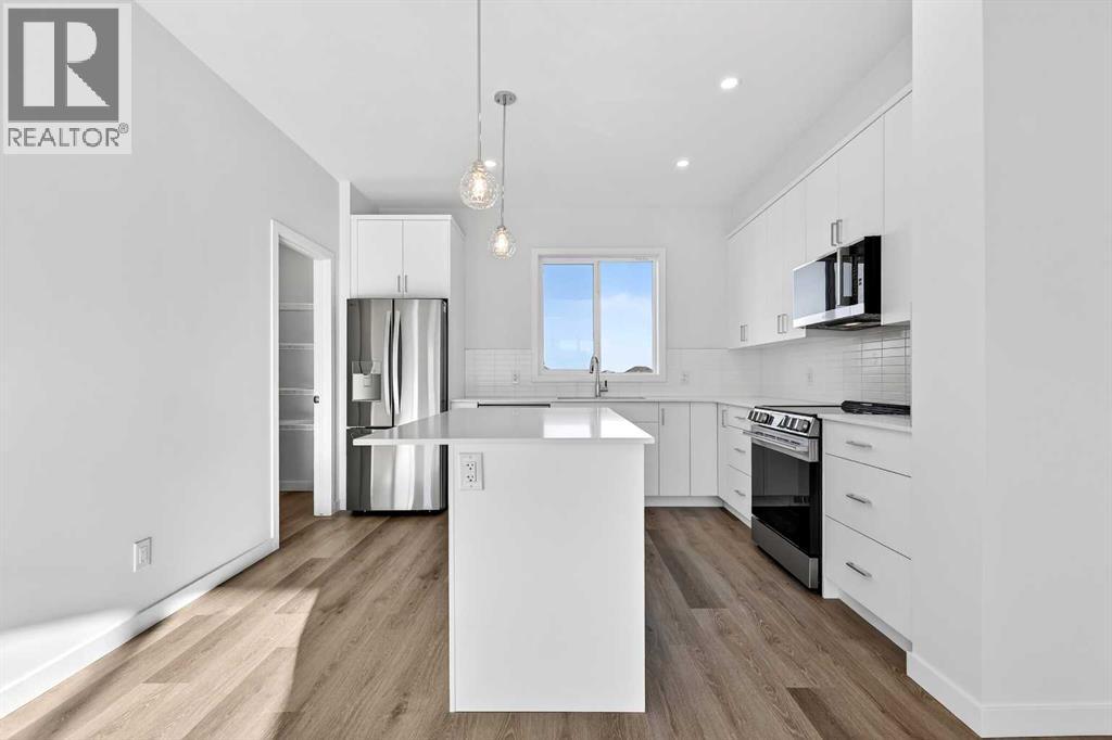 12 Hotchkiss Parade Se Property Photo 1
