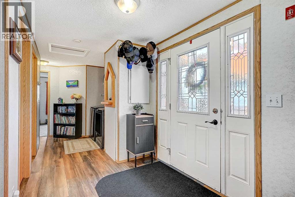9511 111 Avenue Property Photo 2