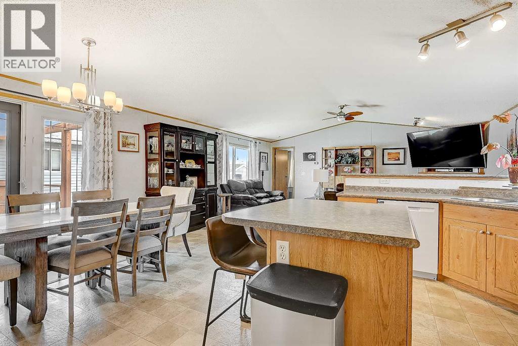 9511 111 Avenue Property Photo 3