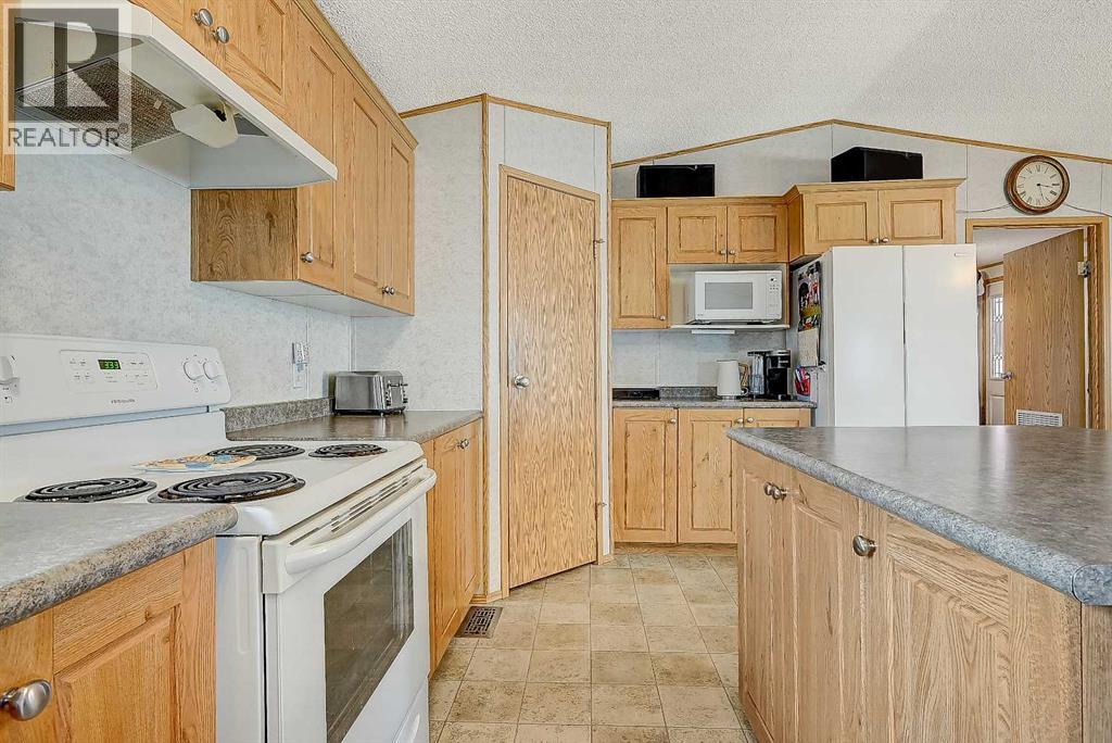 9511 111 Avenue Property Photo 7