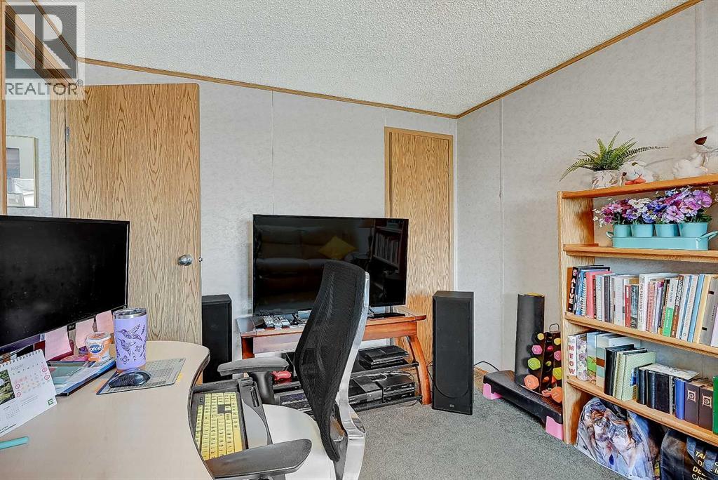 9511 111 Avenue Property Photo 12