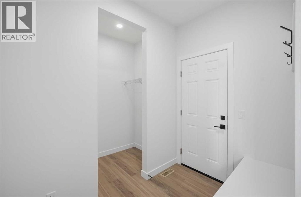 265 Dawson Wharf Crescent E Property Photo 22