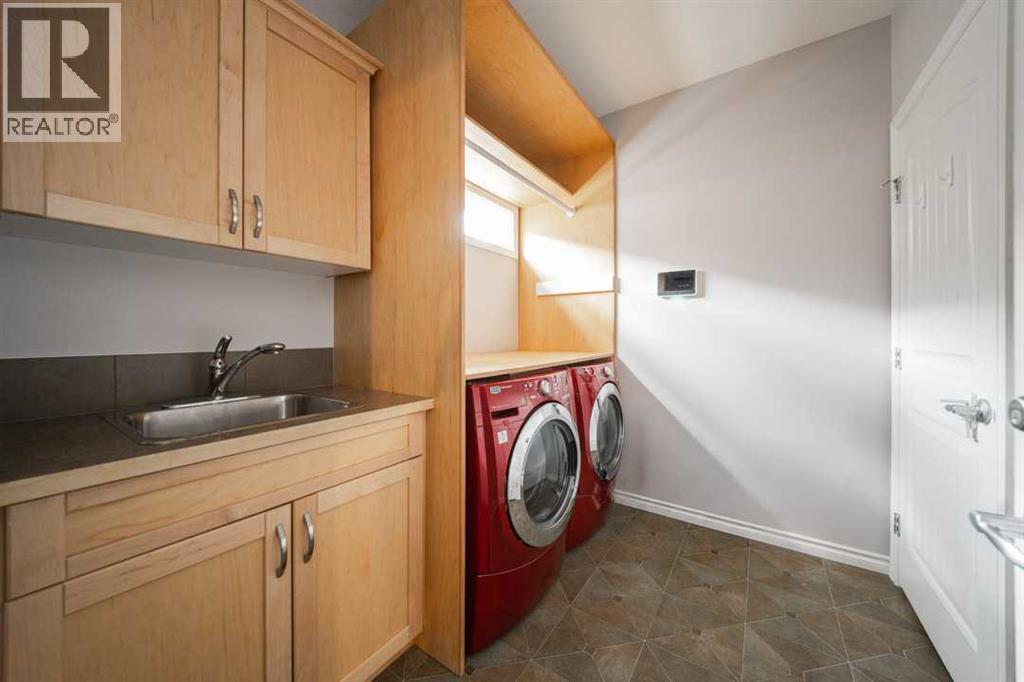 521 Walnut Crescent Property Photo 15