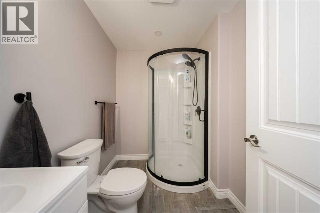521 Walnut Crescent Property Photo 34