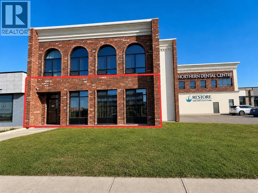10014 102 Avenue Property Photo 2