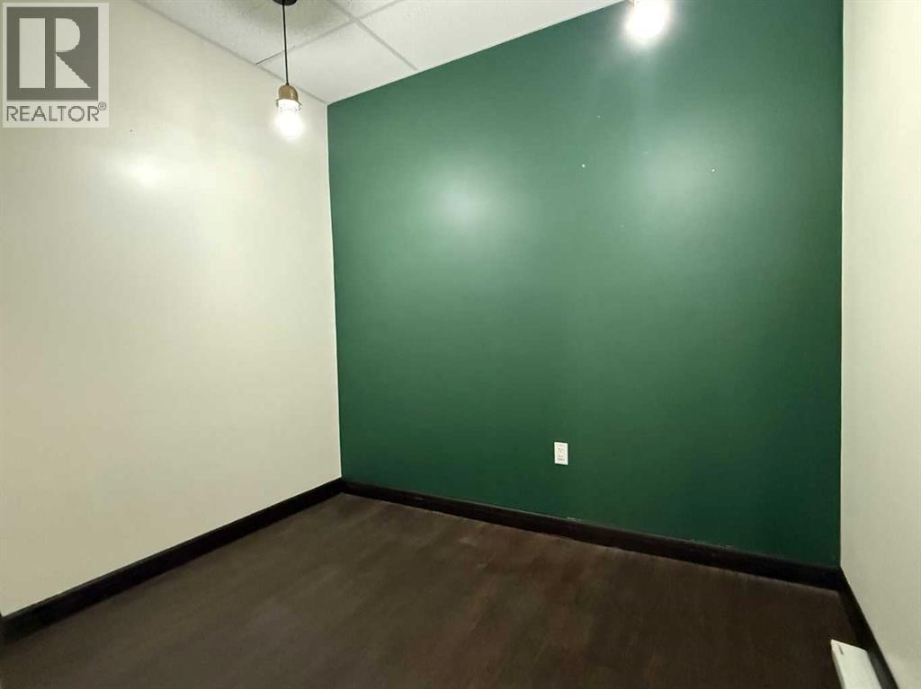 10014 102 Avenue Property Photo 10