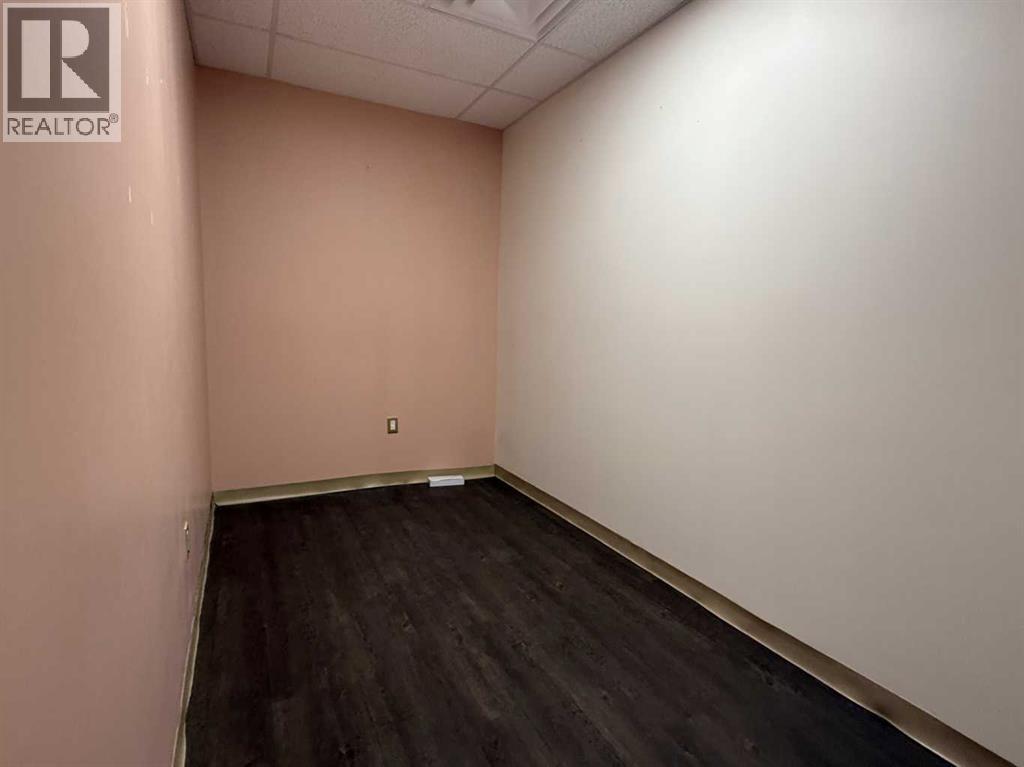 10014 102 Avenue Property Photo 14