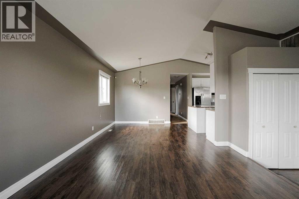 165 Balsam Way Property Photo 6