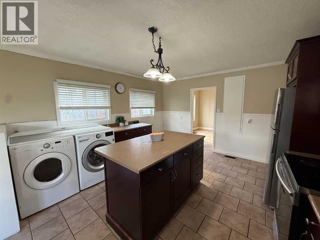 1109 50 Street Property Photo 22