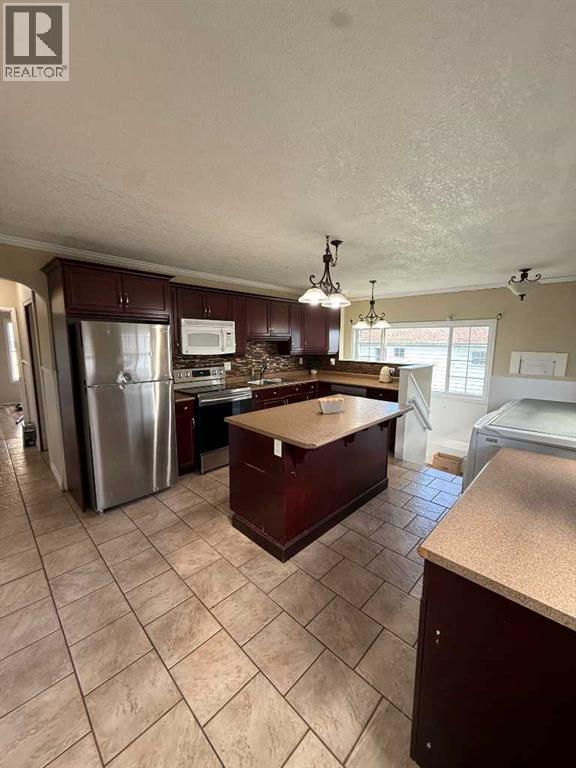 1109 50 Street Property Photo 23