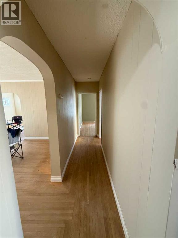1109 50 Street Property Photo 25