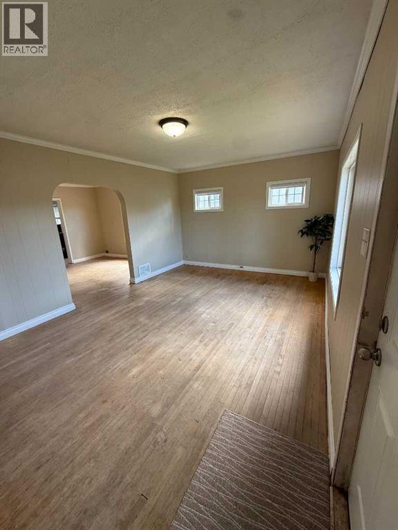 1109 50 Street Property Photo 27