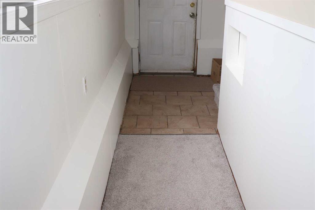 1109 50 Street Property Photo 32