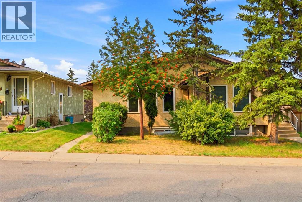 228 Berwick Drive Nw Property Photo 1