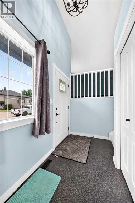 4446 54a Avenue Crescent Property Photo 4