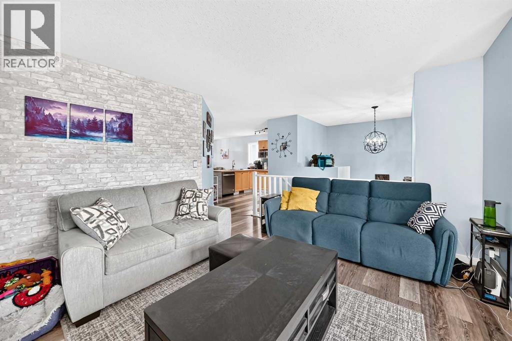 4446 54a Avenue Crescent Property Photo 15