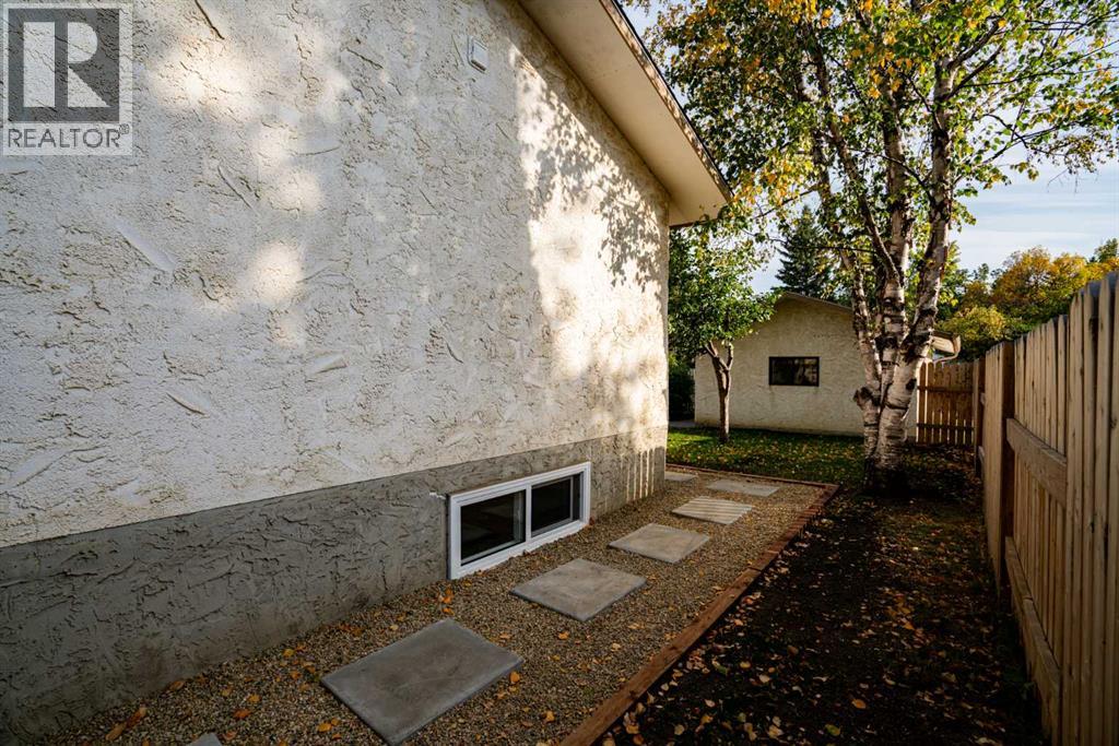 6209 42 Avenue Property Photo 24