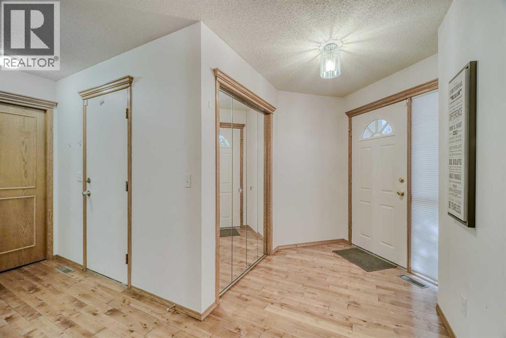10057 Hamptons Boulevard Nw Property Photo 3