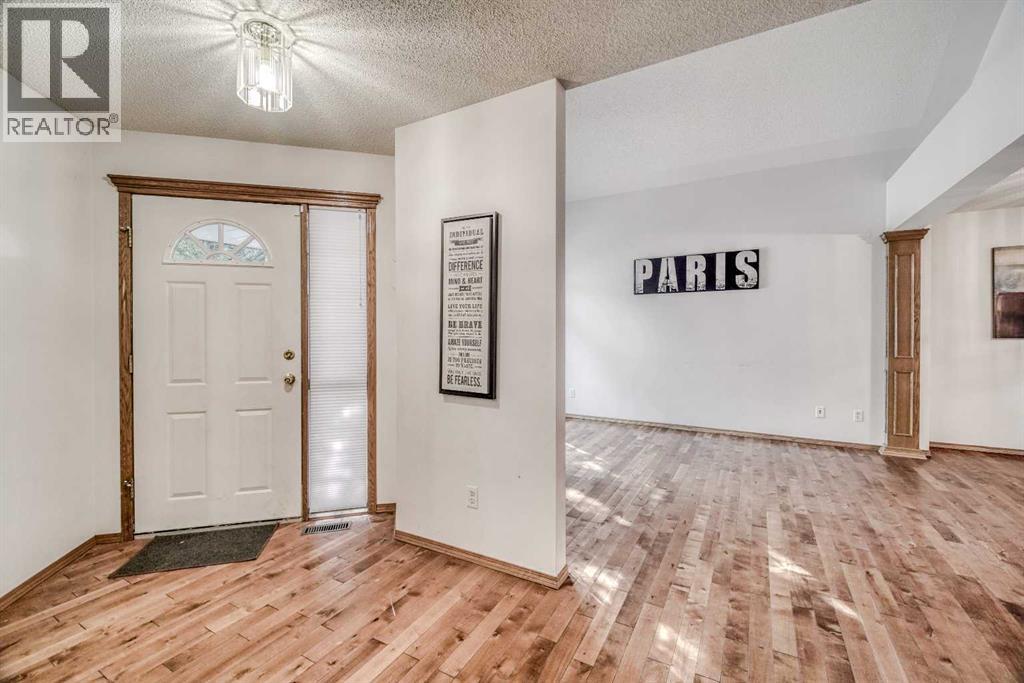 10057 Hamptons Boulevard Nw Property Photo 4