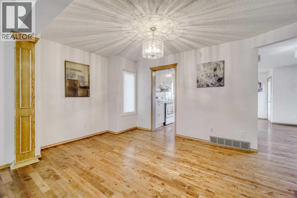 10057 Hamptons Boulevard Nw Property Photo 11