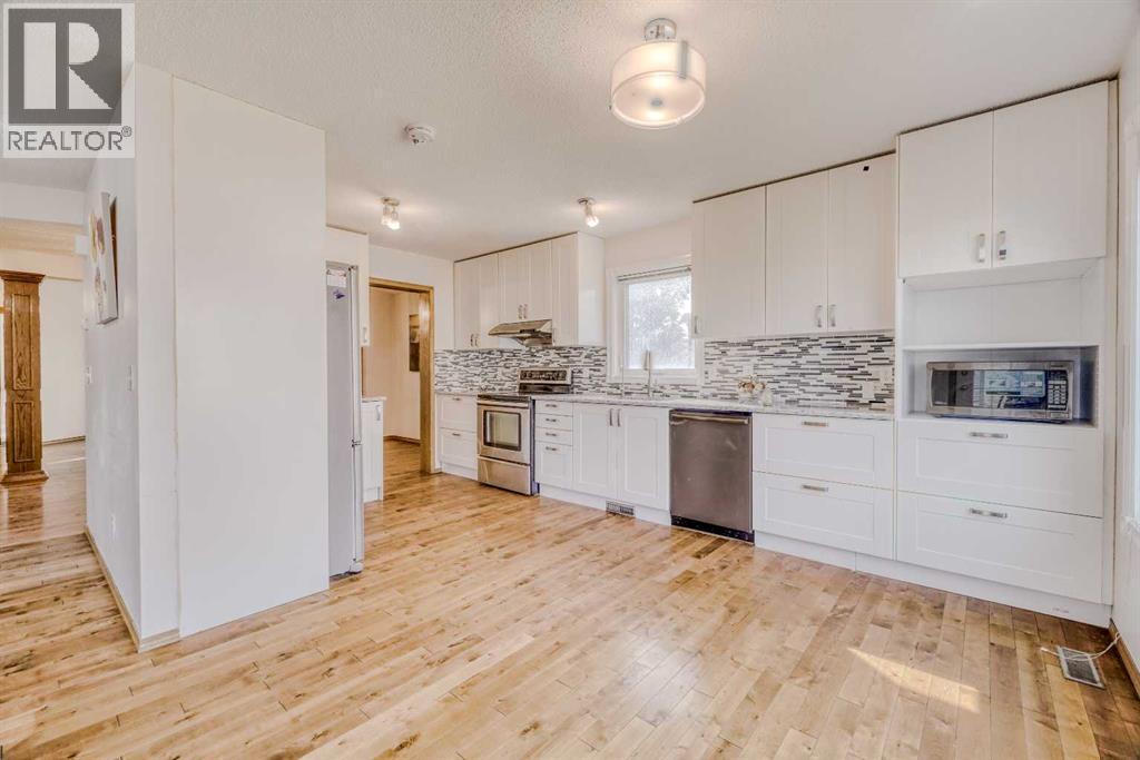 10057 Hamptons Boulevard Nw Property Photo 16