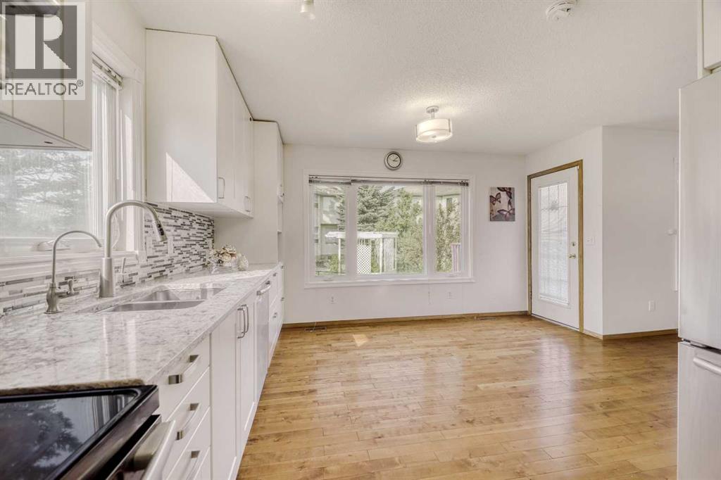 10057 Hamptons Boulevard Nw Property Photo 17