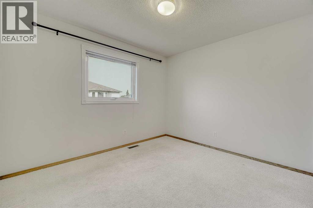 10057 Hamptons Boulevard Nw Property Photo 21