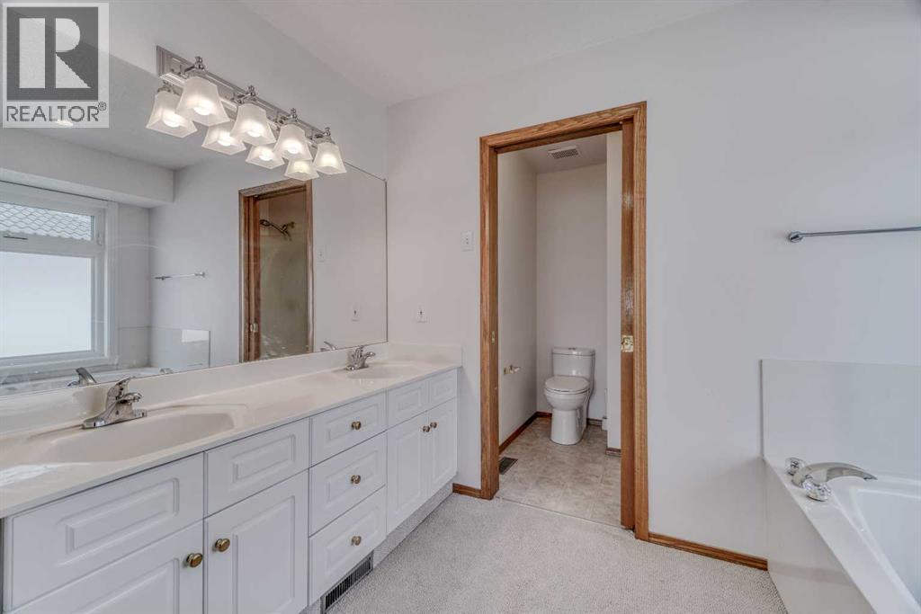 10057 Hamptons Boulevard Nw Property Photo 32