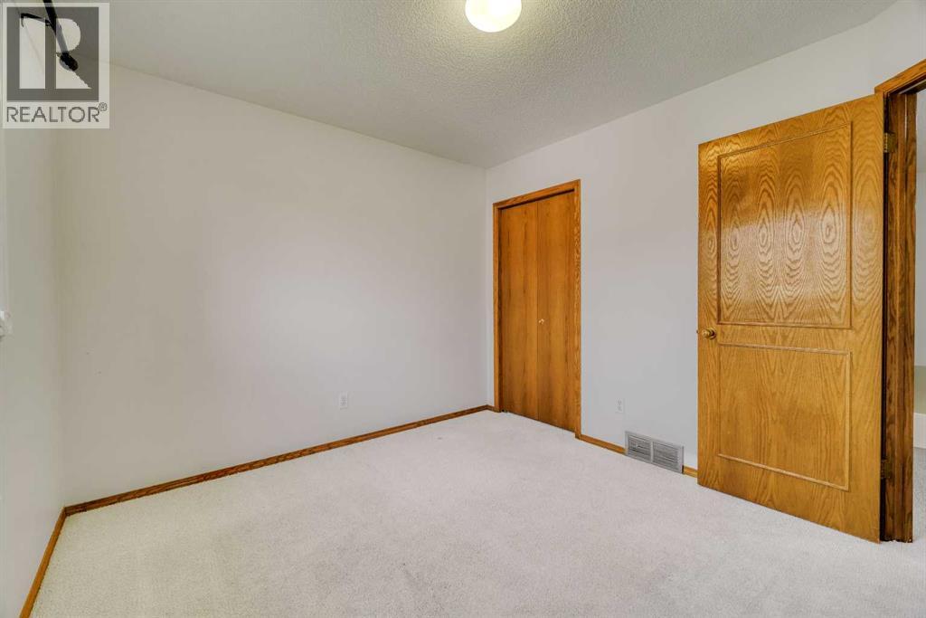 10057 Hamptons Boulevard Nw Property Photo 37