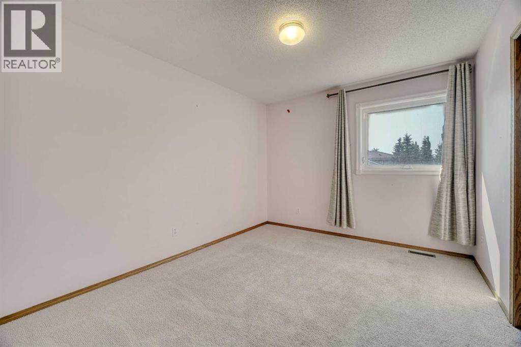 10057 Hamptons Boulevard Nw Property Photo 38