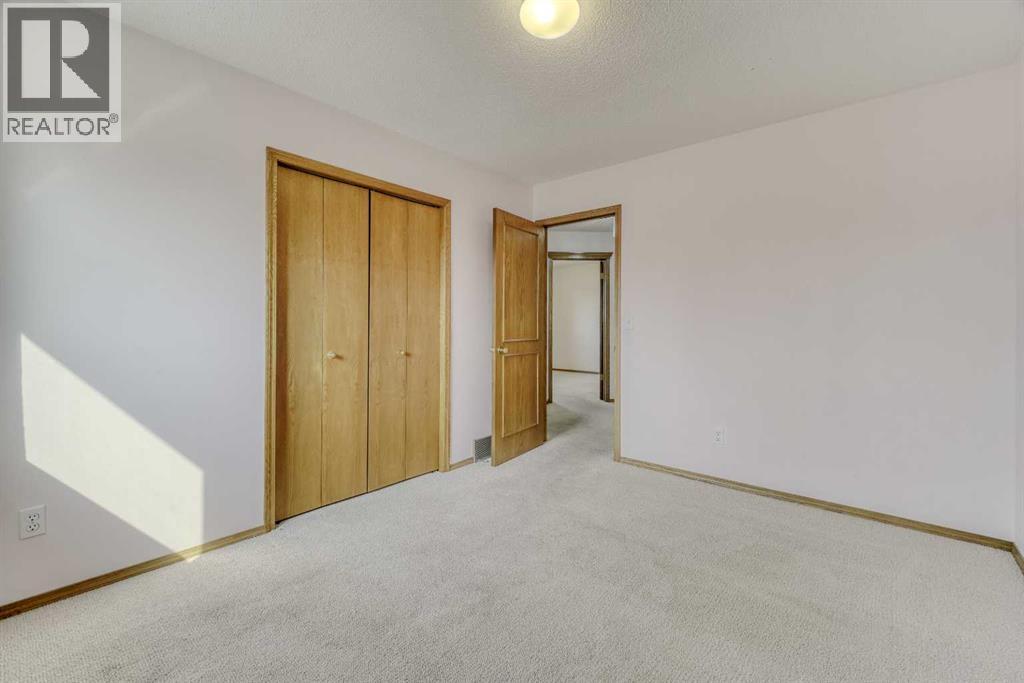 10057 Hamptons Boulevard Nw Property Photo 39