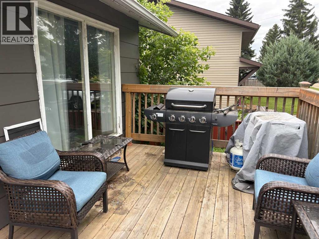 202 4 Avenue Property Photo 2