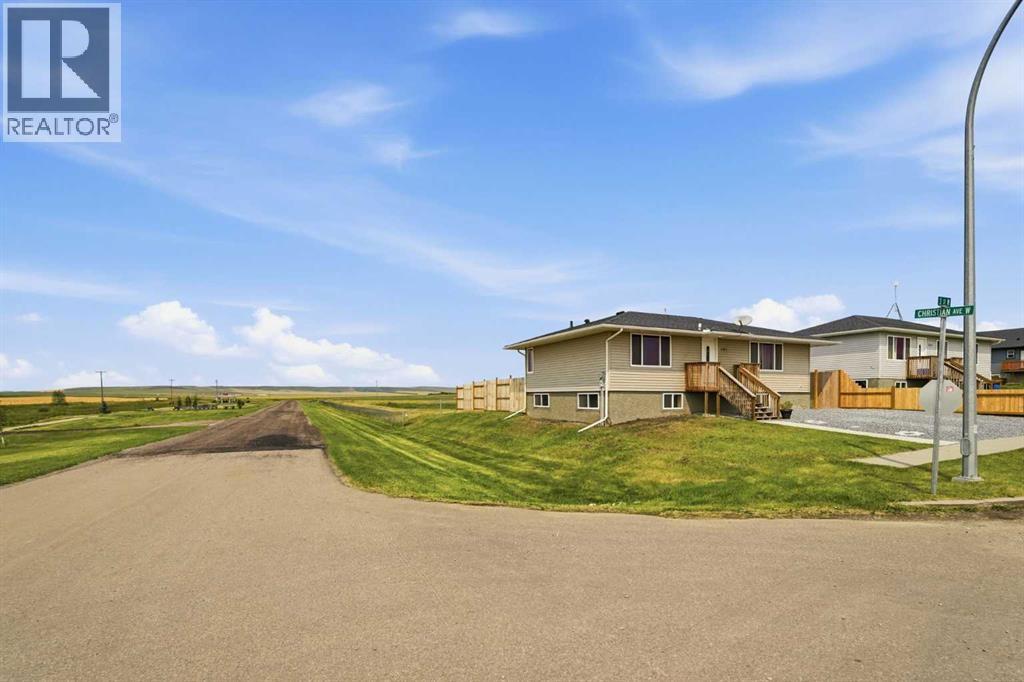 301 3rd Street W Property Photo 1