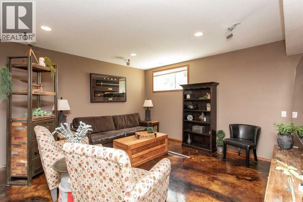 715 700 Ramage Close Property Photo 19