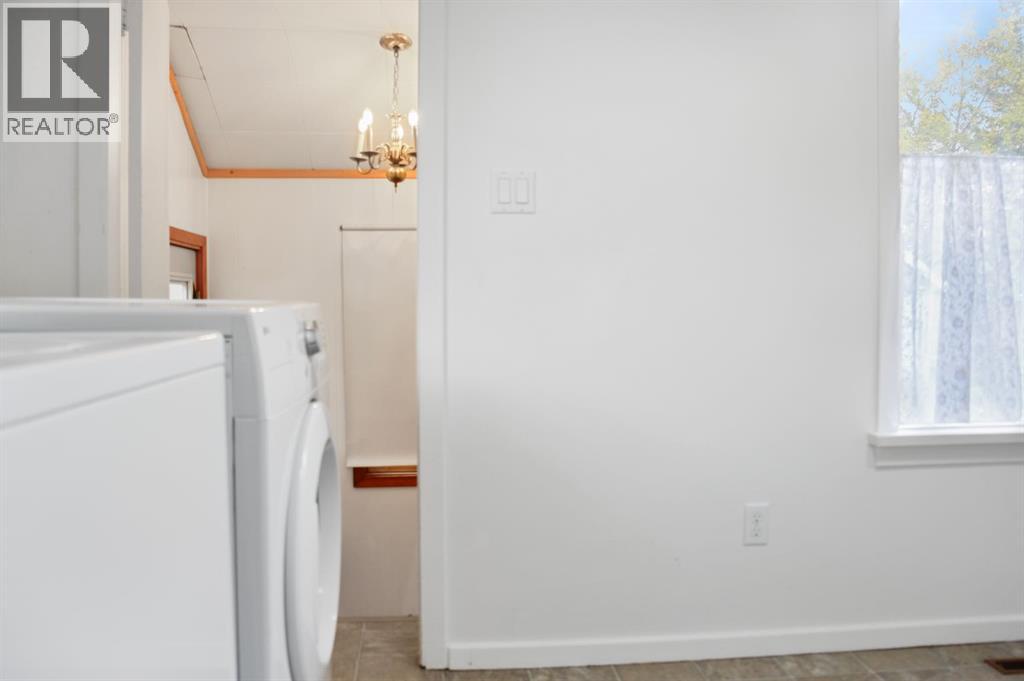 4925 49 Street Property Photo 22