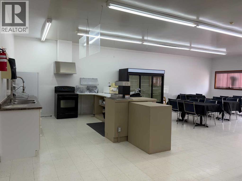 4905 50 Avenue Property Photo 11